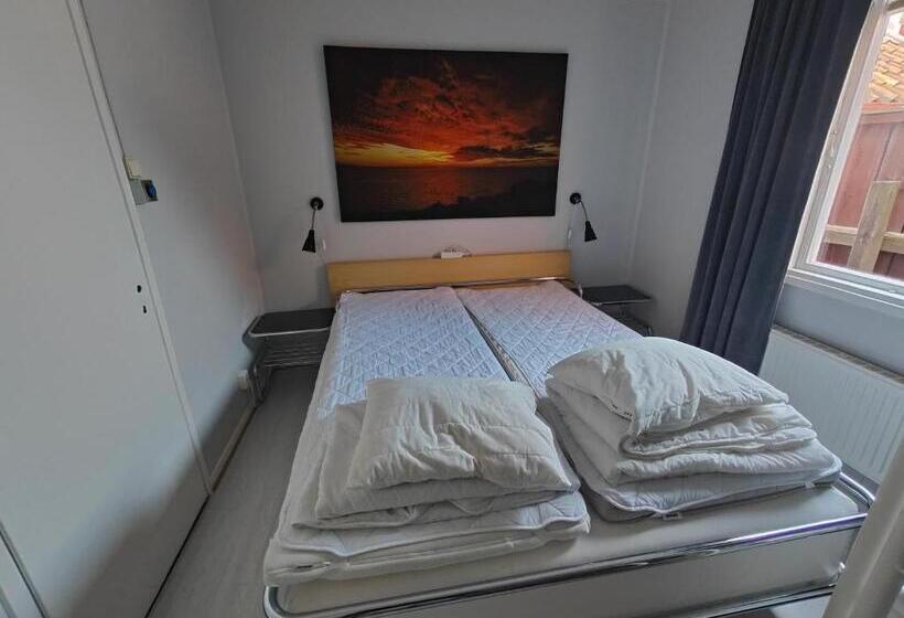 Номер Стандарт Четырехместный Совместный Санузел, Guest House Tullgatan 24