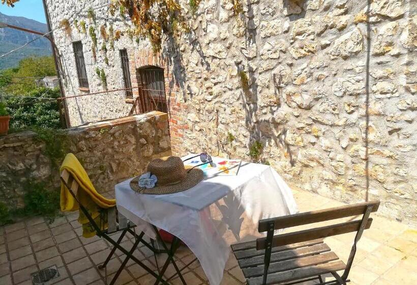 Студио Стандарт с Террасой, B&b Milleunapietra Romantic Guest House