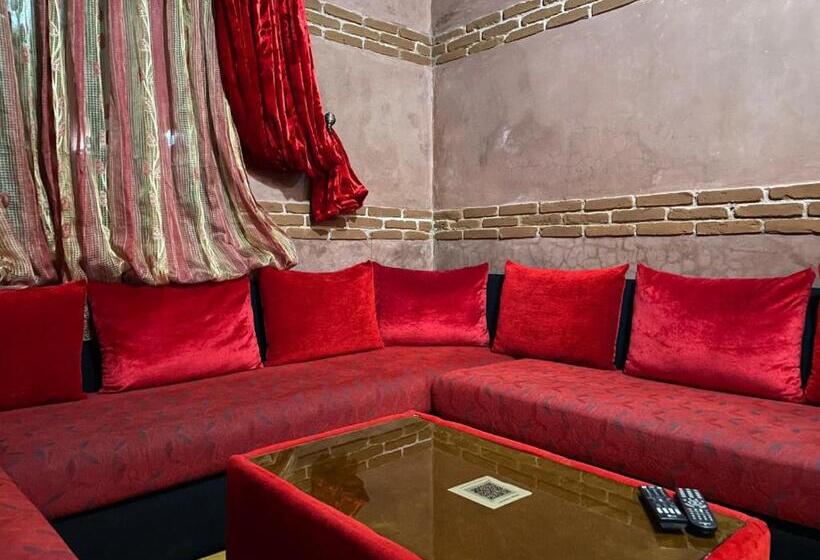 سوییت با چشم‌انداز کوه, Maison D Hotes Akchour