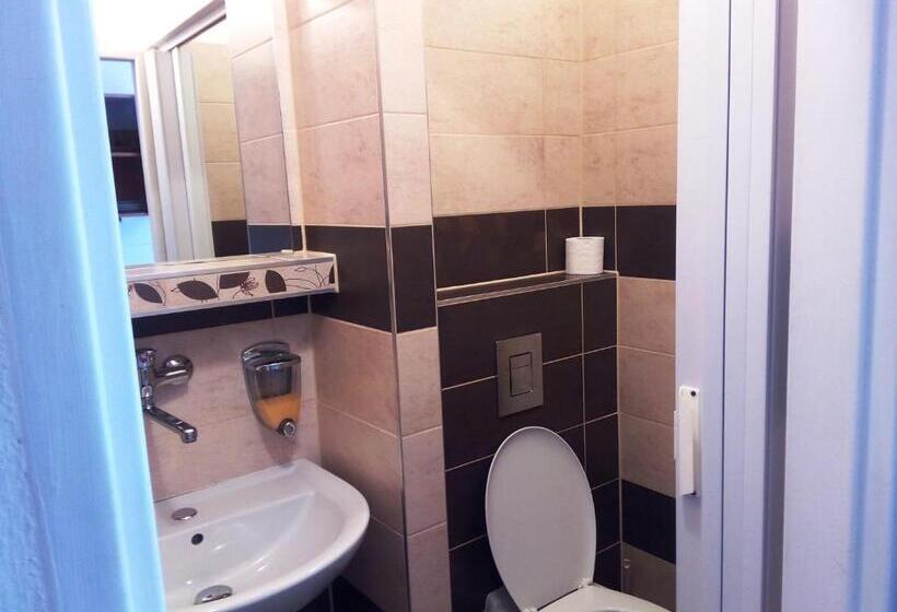 스탠다드 스튜디오, Apartmány   Penzion Smetanka