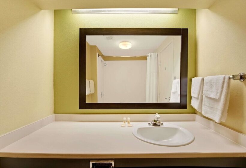 Номер бизнес-класса, Days Inn & Suites By Wyndham Desoto
