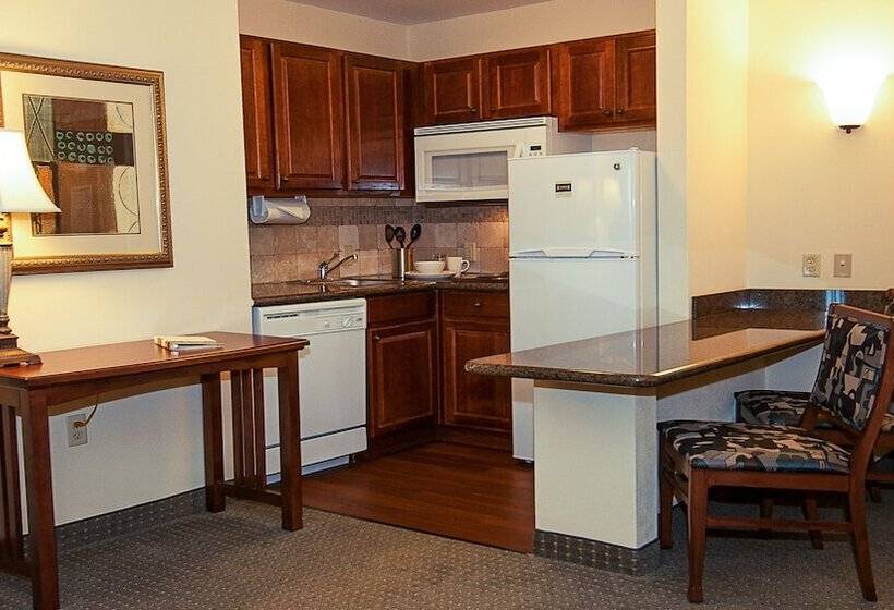 Студия Стандарт, Staybridge Suites Wichita, An Ihg