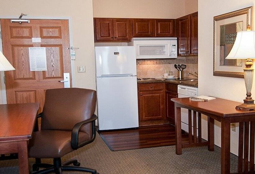 Студия Стандарт, Staybridge Suites Wichita, An Ihg