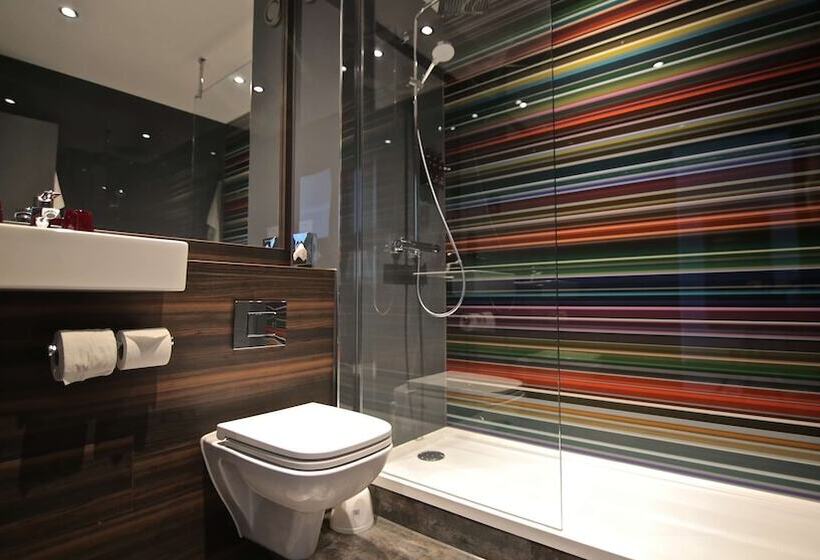 Номер Стандарт, Village Hotel Farnborough