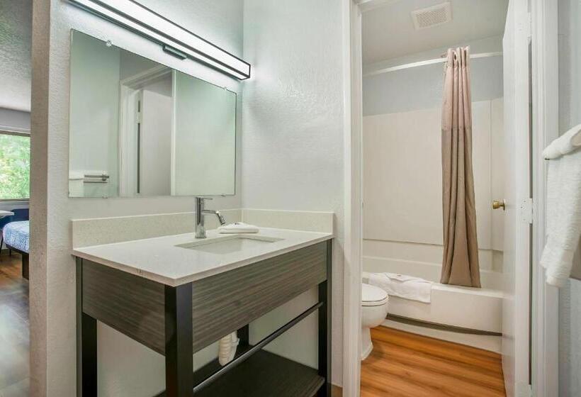 Четырехместный номер Премиум, Motel 6gresham, Or  Portland