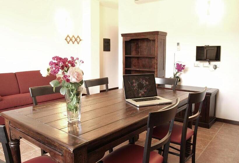 Апартаменты 2 Спальни, Residenza Locci  Rooms & Apartments