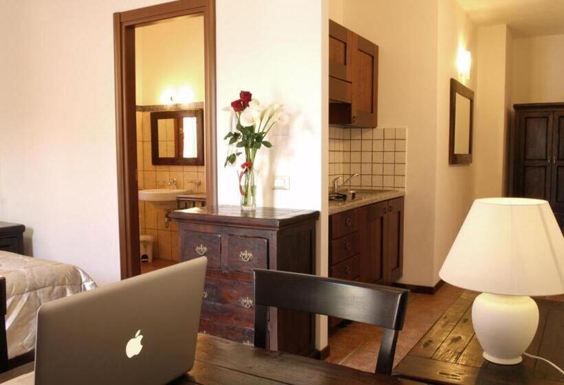 Студио Стандарт с Террасой, Residenza Locci  Rooms & Apartments