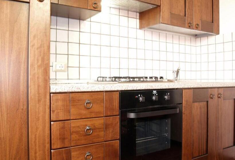 Апартаменты 1 Спальня с Террасой, Residenza Locci  Rooms & Apartments