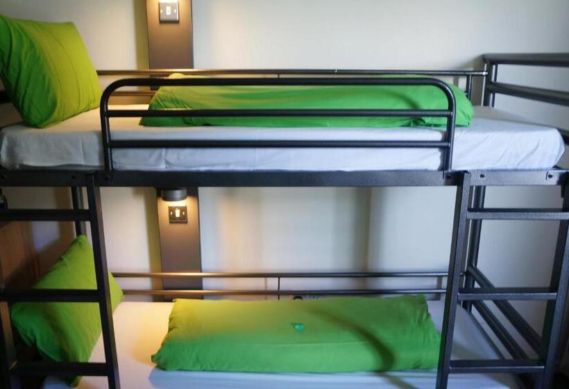 اتاق استاندارد چهار تخته, Yha Conwy