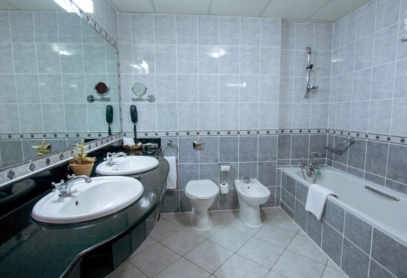 اتاق لوکس, The Panari Hotel   Near Jomo Kenyatta International Airport