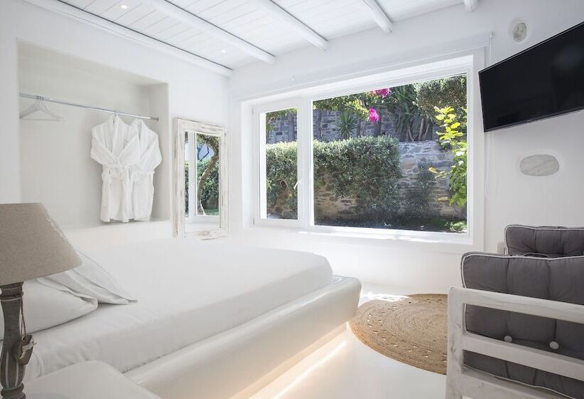 디럭스 스위트, Paros Palace