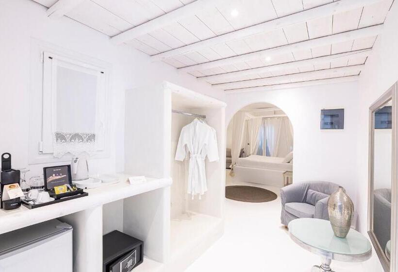 주니어 스위트, Paros Palace
