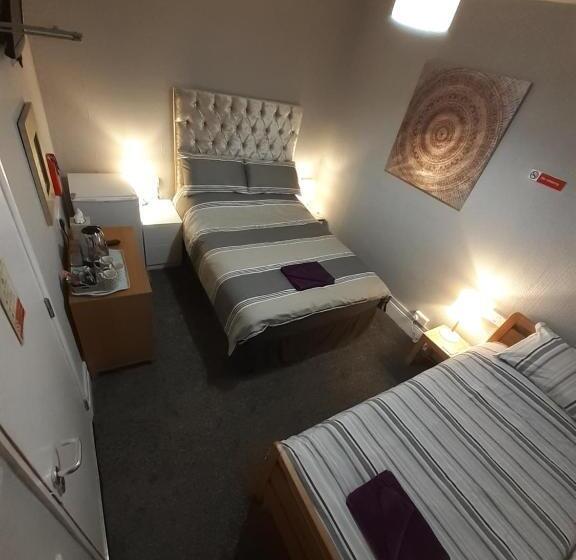 이코노미 룸, Caversham Lodge