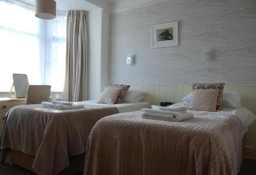 اتاق اساندارد با چشم‌انداز جانبی به دریا, Tregenna Guest House