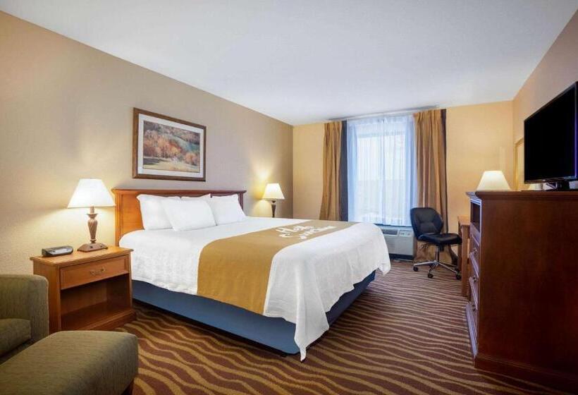 带大床的标准间, Days Inn & Suites By Wyndham Cuba