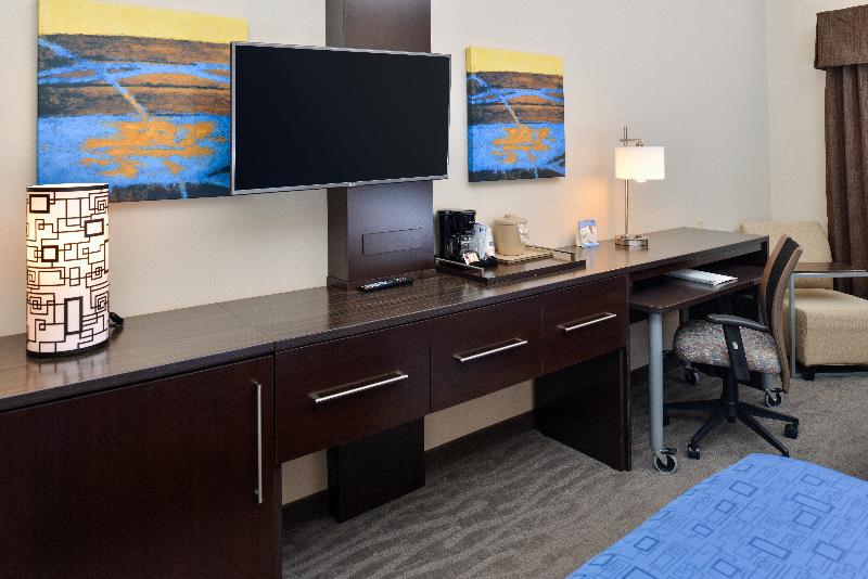 Номер Стандарт Адаптированный для Инвалидов, Holiday Inn Express Hotel & Suites St. Louis West O Fallon, An Ihg