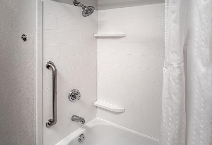 스위트 킹사이즈 침대, Holiday Inn Express And Suites Pikeville, An Ihg