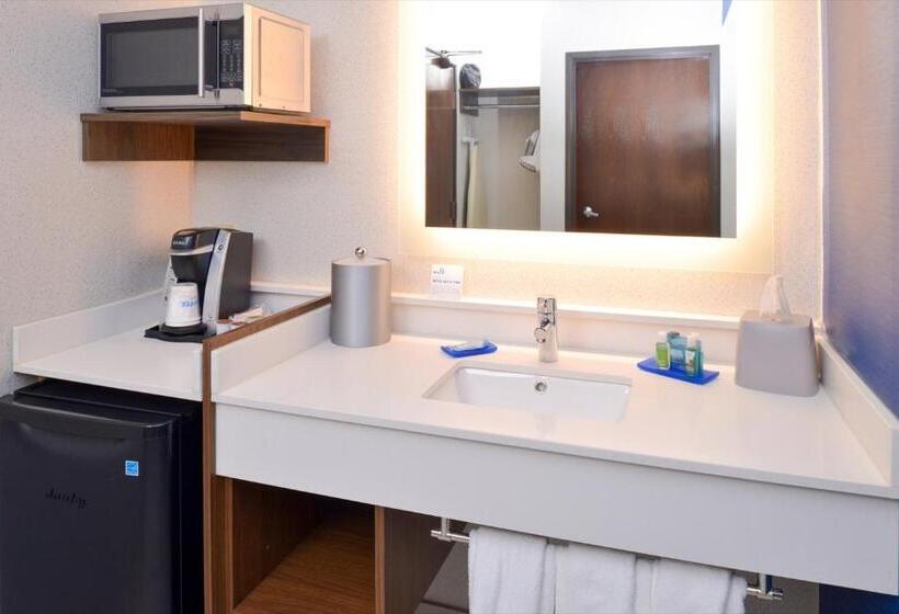 Номер Стандарт Адаптированный для Инвалидов, Holiday Inn Express Wixom, An Ihg