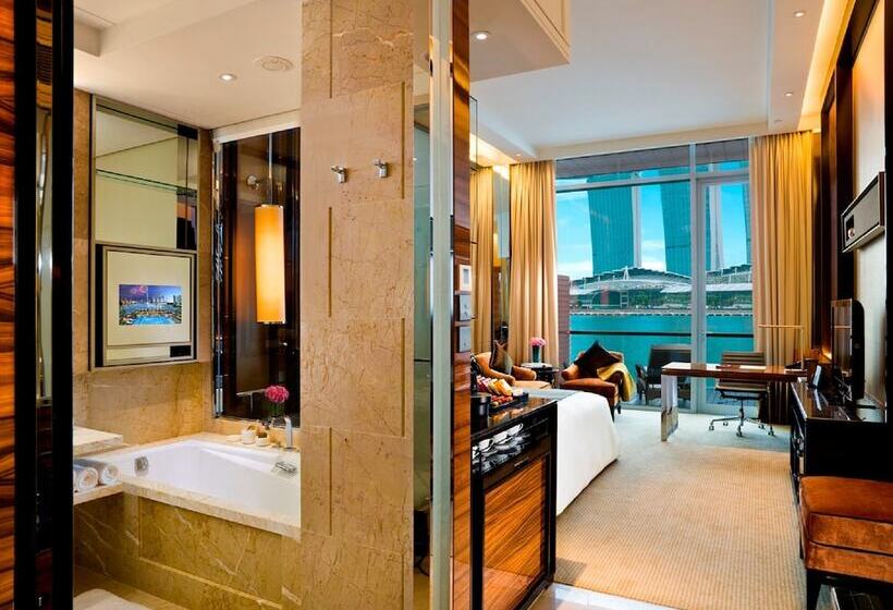 Premium room with view, The Fullerton Bay Hotel Singapore