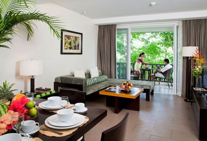 Люкс, Fairways And Bluewater Boracay