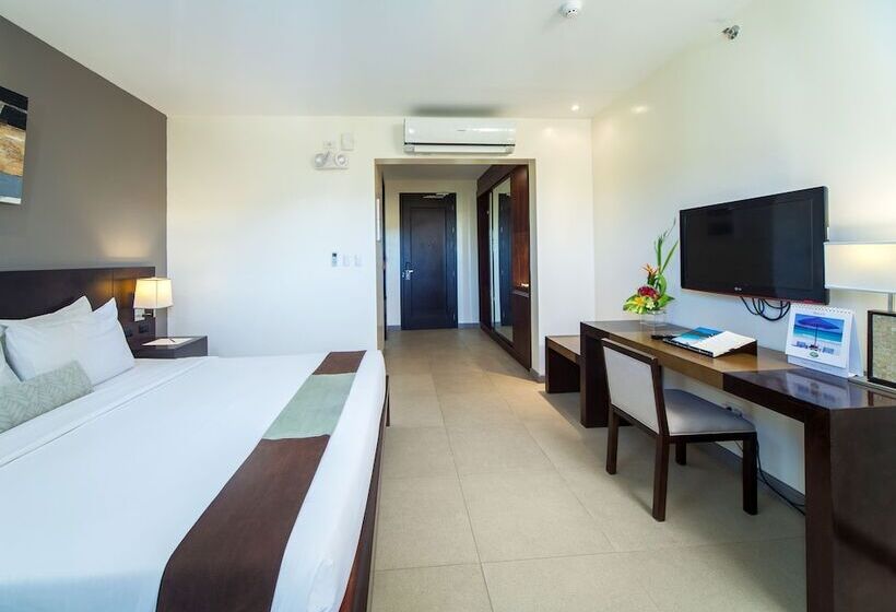 Номер Premium Вид на Бассейн, Fairways And Bluewater Boracay