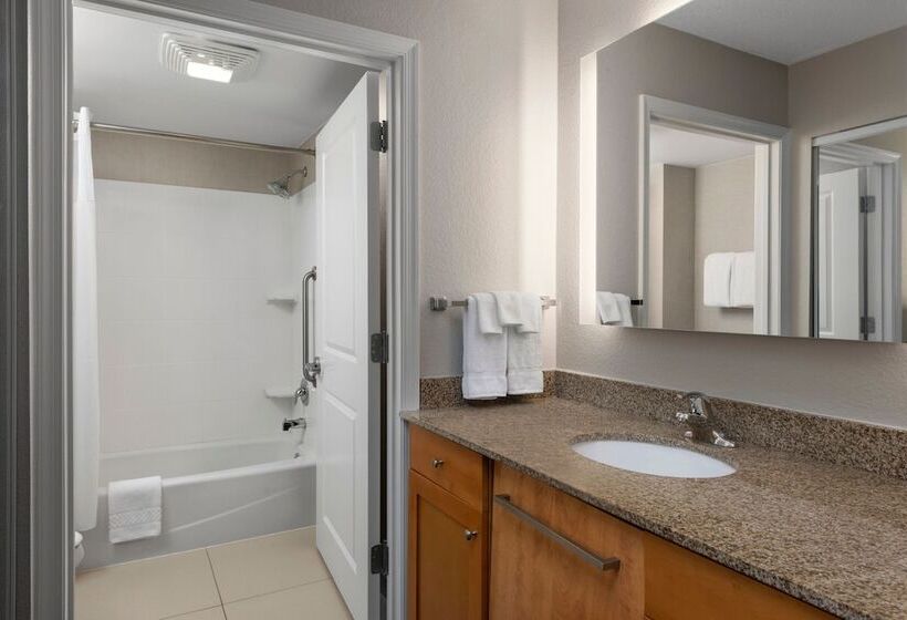 침실 2개 스위트, Residence Inn Mt. Laurel At Bishop's Gate