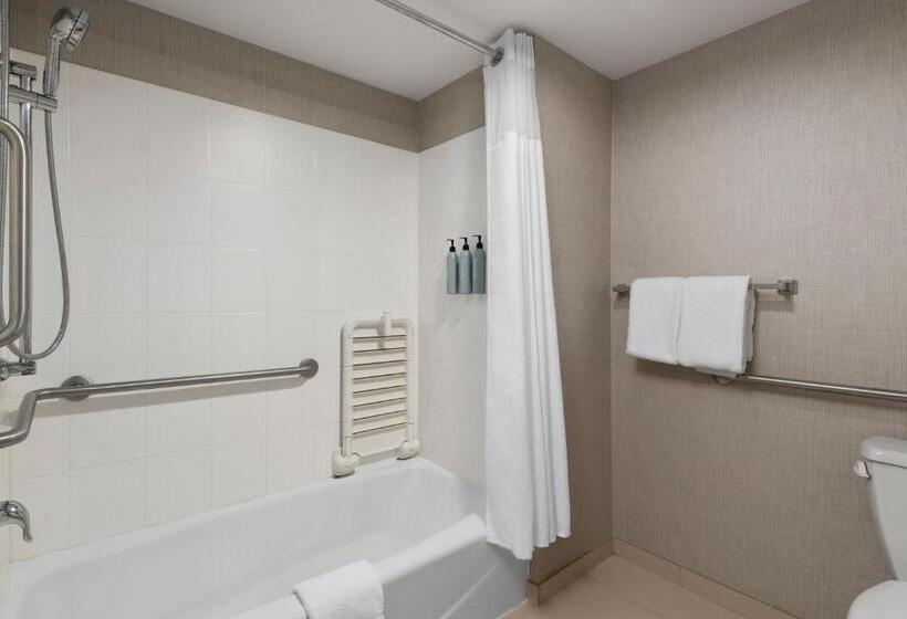 스탠다드 스튜디오 킹침대, Residence Inn Mt. Laurel At Bishop's Gate