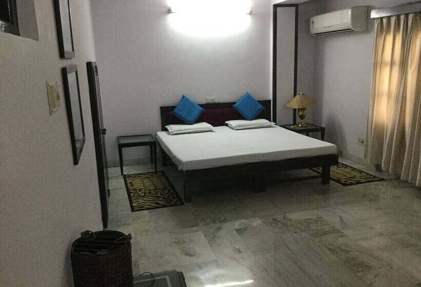 اتاق استاندارد, Mewar Inn