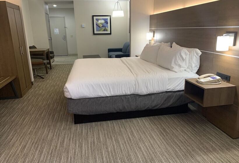 Люкс, Holiday Inn Express Hotel & Suites Franklin Oil City By Ihg