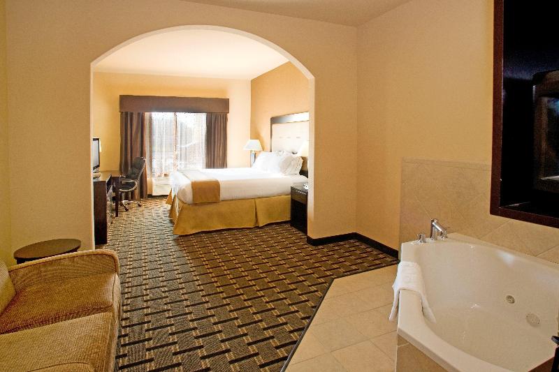 장애인을 위한 스위트, Holiday Inn Express Suites Beeville By Ihg