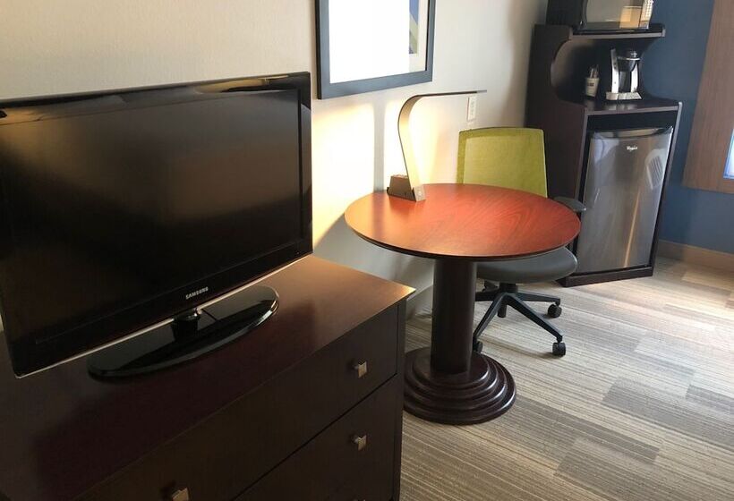 带2个双人床的标准工作室, Holiday Inn Express Dayton, An Ihg