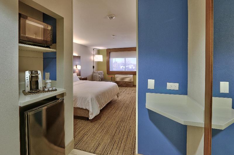 Люкс Кровать Кинг, Holiday Inn Express & Suites Portales, An Ihg