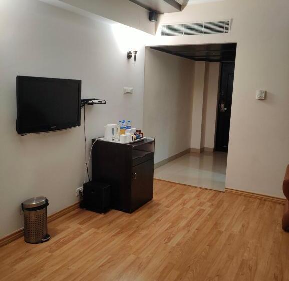 Люкс, Srm Hotel Trichy