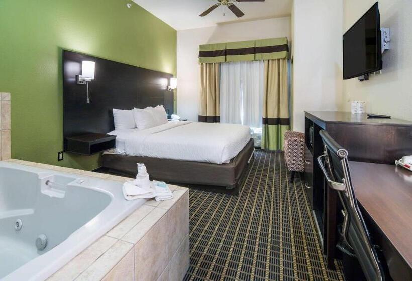 Люкс с гидромассажем, Clarion Inn & Suites Weatherford South