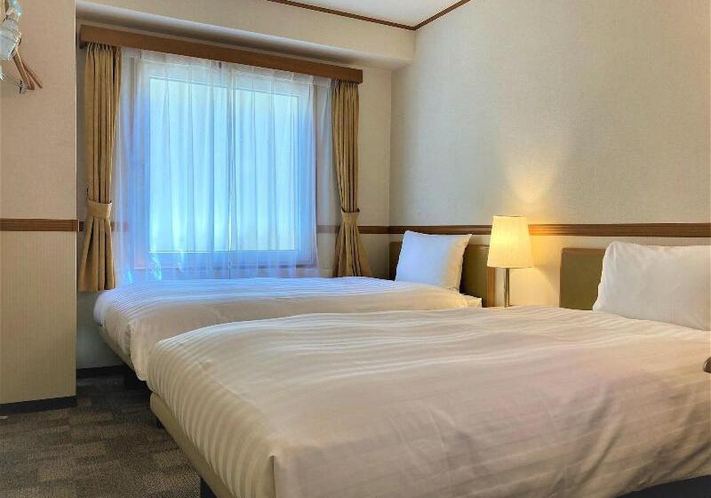 Номер Стандарт, Toyoko Inn Naha Omoromachi Ekimae