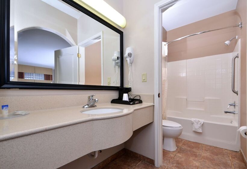 Люкс, Americas Best Value Inn & Suites San Benito