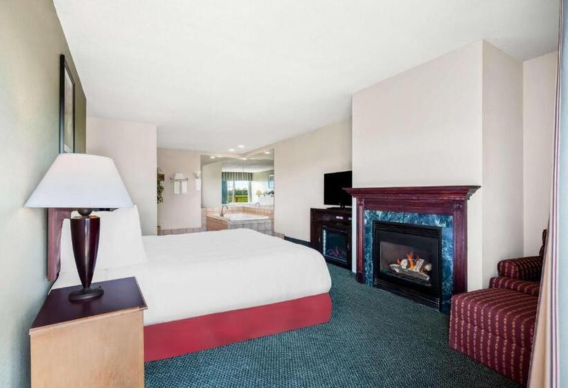 스위트 킹사이즈 침대, Best Western Annawan Inn