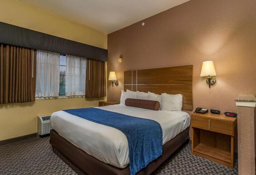 Номер Deluxe Кровать Кинг, Best Western Plus Shamrock Inn & Suites