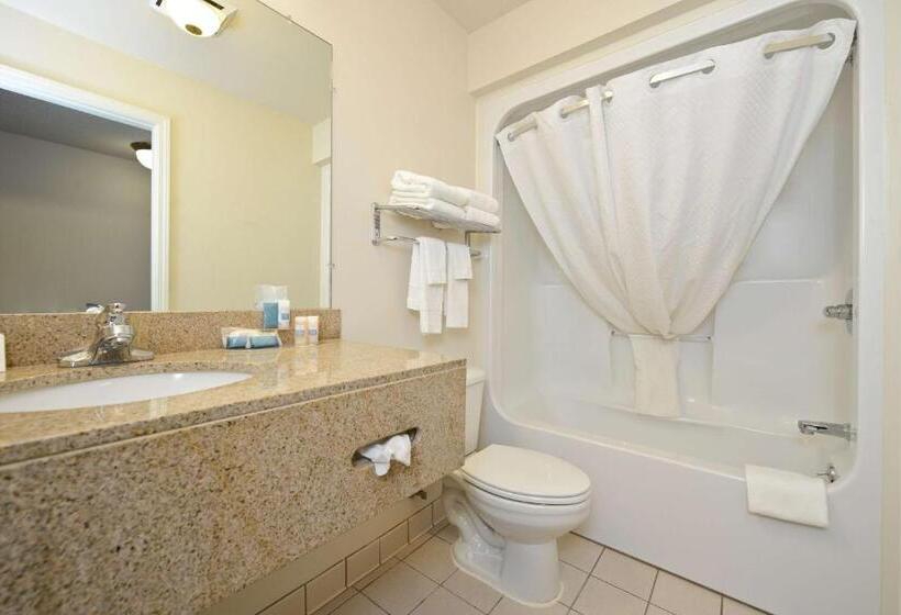 Стандартный Номер Нижний Этаж, Surestay Hotel By Best Western Blackwell