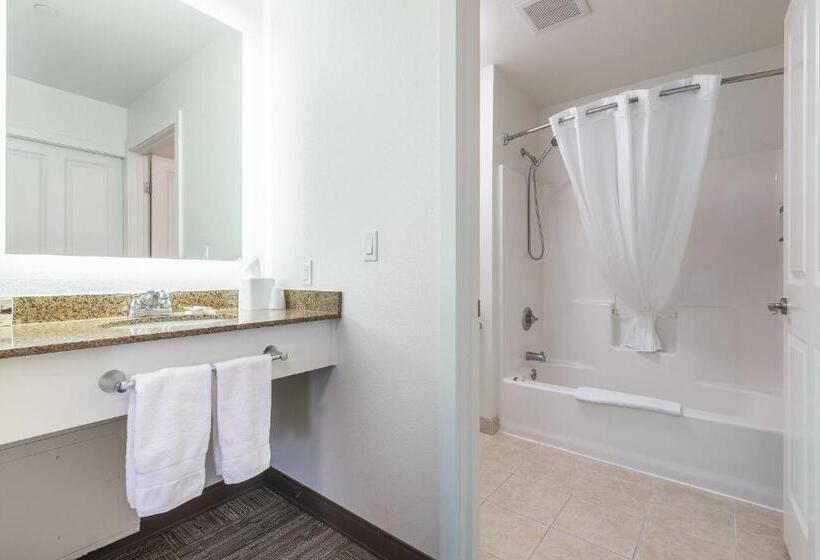 סוויטה, Marshall Suites