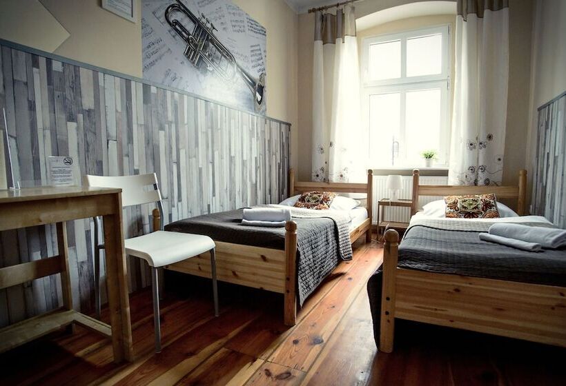 Номер Стандарт Совместная Ванная, Explorer Hostel & Apartment Stare Miasto Old Town 24h #don T Be A Tourist, Be An Explorer!