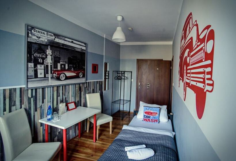 Номер Стандарт, Explorer Hostel & Apartment Stare Miasto Old Town 24h #don T Be A Tourist, Be An Explorer!
