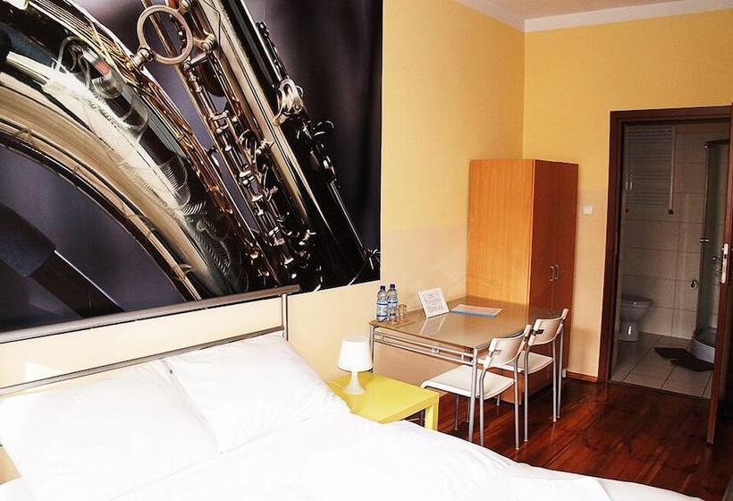 Номер Стандарт, Explorer Hostel & Apartment Stare Miasto Old Town 24h #don T Be A Tourist, Be An Explorer!
