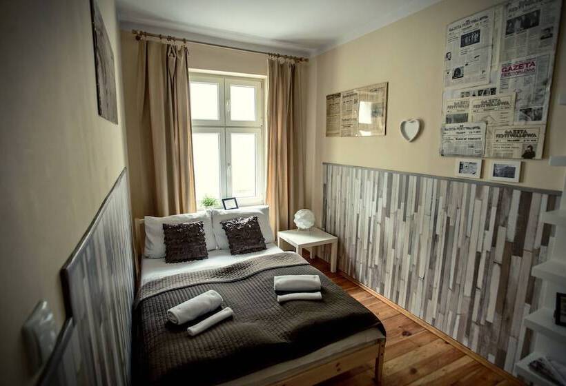 Номер Стандарт Трехместный, Explorer Hostel & Apartment Stare Miasto Old Town 24h #don T Be A Tourist, Be An Explorer!