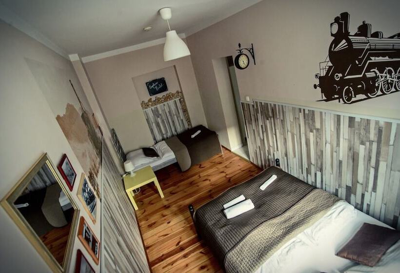 Номер Стандарт Трехместный, Explorer Hostel & Apartment Stare Miasto Old Town 24h #don T Be A Tourist, Be An Explorer!