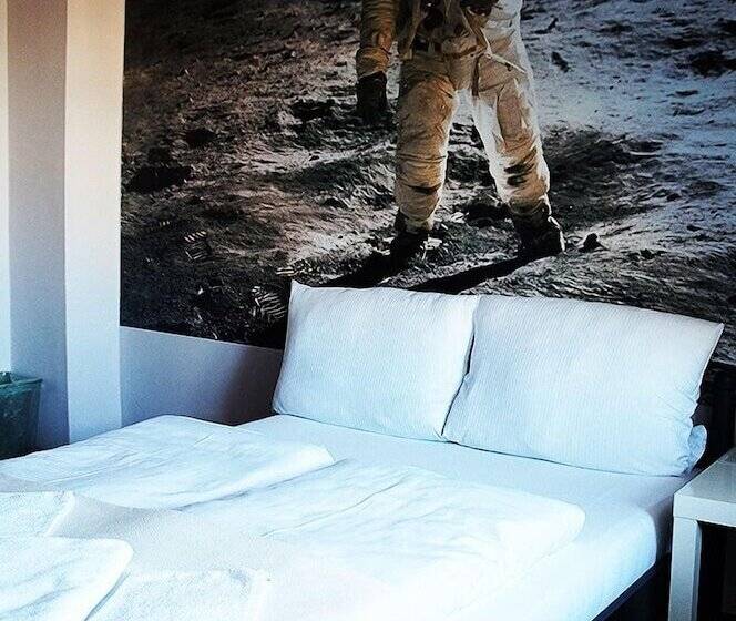 Номер Стандарт Совместная Ванная, Explorer Hostel & Apartment Stare Miasto Old Town 24h #don T Be A Tourist, Be An Explorer!