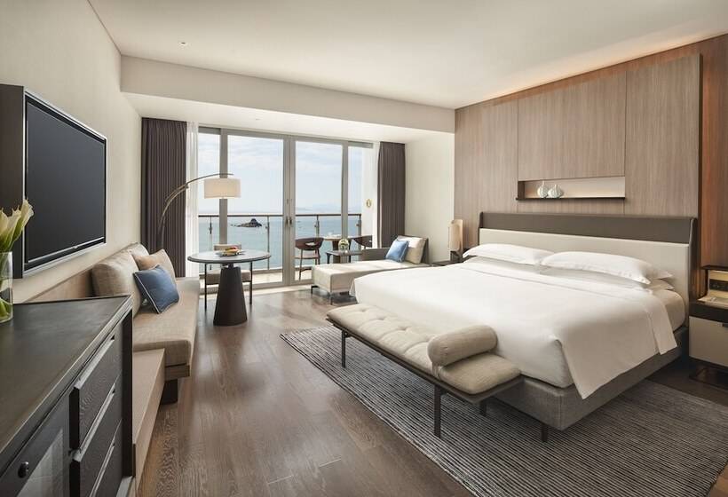 Классический Номер Двуспальная Кровать Вид на Море, Intercontinental Shenzhen Dameisha Resort, An Ihg