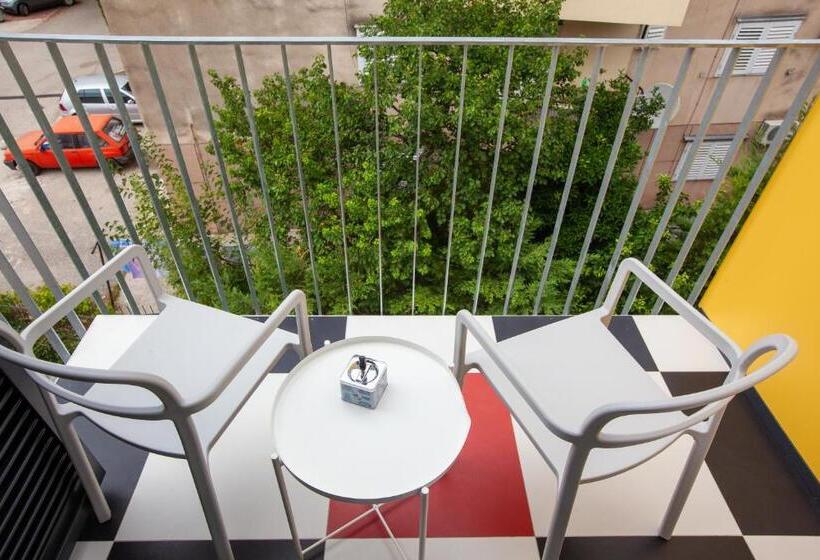 Номер Стандарт Трехместный, Subtub Hostel Makarska