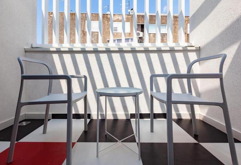 발코니 디럭스 룸, Subtub Hostel Makarska