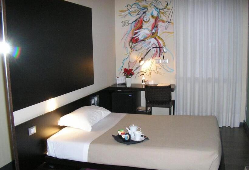 اتاق استاندارد, Art Hotel Udine
